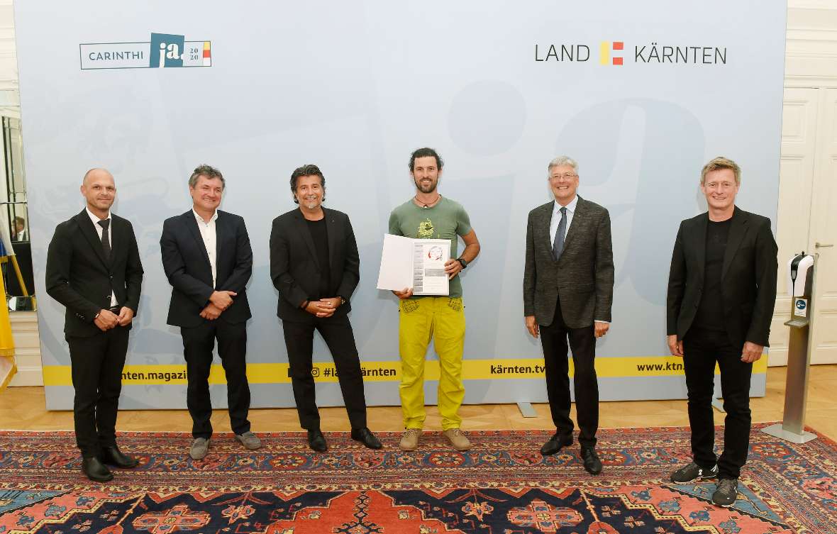 Schulsportgütesiegel-Verleihung des Landes Kärnten an besonders bewegungsfreundliche Kärntner Schulen. Am Bild (v.l.n.r.): Bildungsdirektor Robert Klinglmaier, Fachinspektor Hannes Wolf, LAbg. Stefan Sandriesser, Raoul Werzer, LH Peter Kaiser, Landessportdirektor Arno Arthofer.