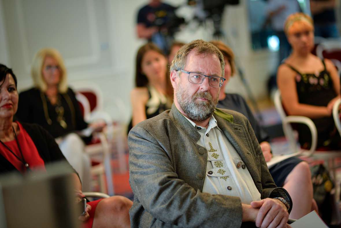 Abschlusspräentation Schüler Jugend Theater 2019/2020; mit u.a. LH Peter Kaiser, <br/>Gerhild Hubmann, Robert Klinglmair, <br/>Rudolf Altersberger und <br/>Herbert Gantschacher;