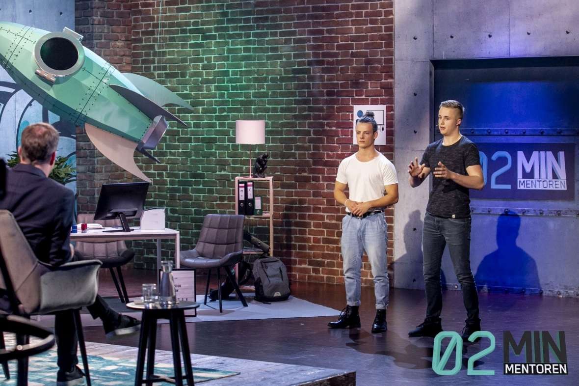 Christian Berger und Konstantin Wiesenbauer im Puls4 "2 Minuten 2 Mentoren" Studio 