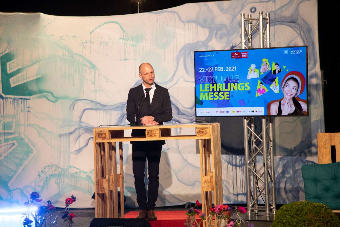 Bildungsdirektor Robert Klinglmair bei der Eröffnung der virtuellen Lehrlingsmesse.