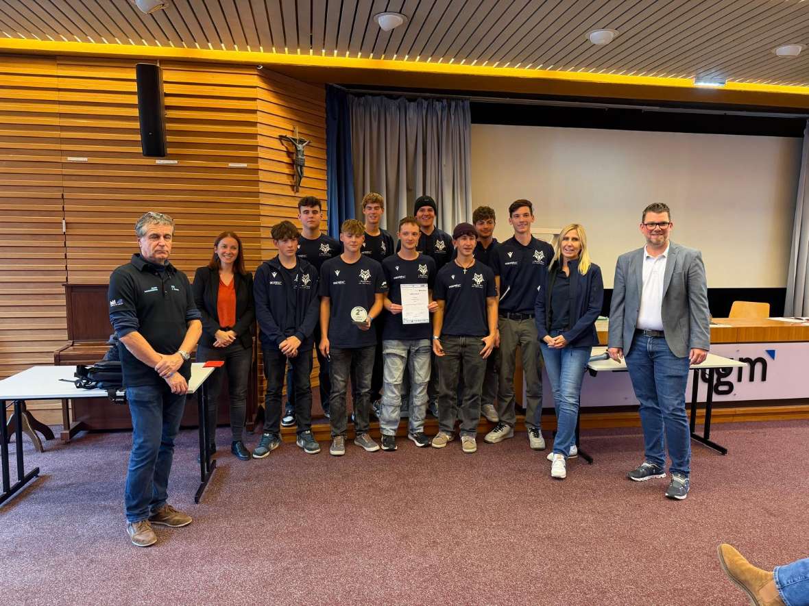 2025 10_ZEC_HTL W_2.Platz_Überreichung